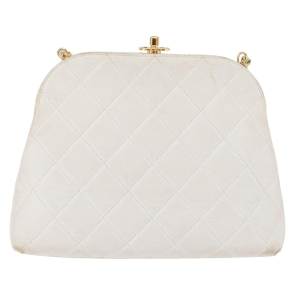 CHANEL Matelasse Chain Shoulder Bag Lamb Skin White Gold CC Auth 181776V