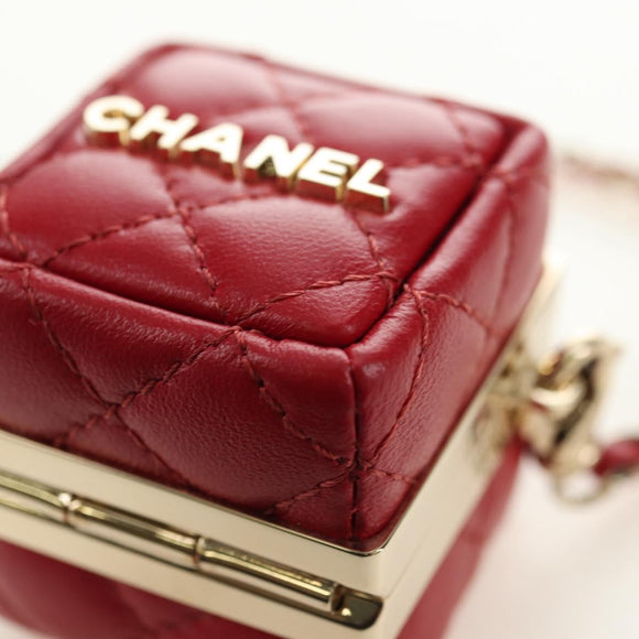 CHANEL Matelasse Taschenanhänger Lammleder Rot Gold CC Auth 181875SAM