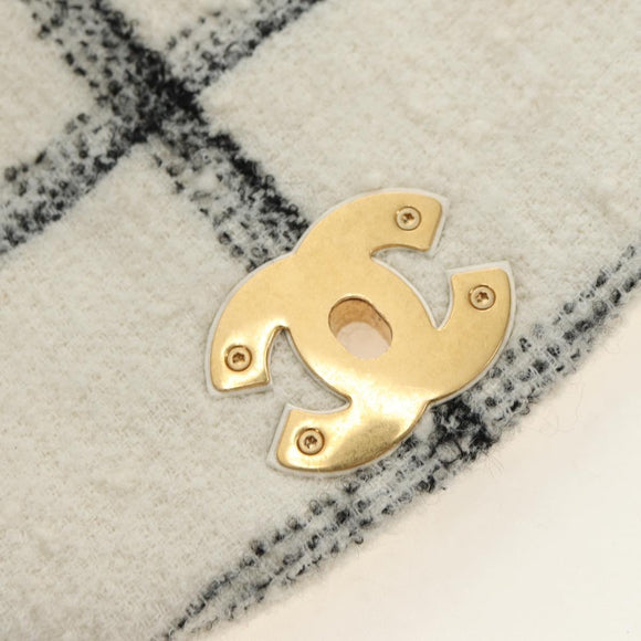 CHANEL Matelasse Chain Backpack Wool Tweed Ivory Gold CC Auth 181919SM
