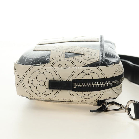 CHANEL Camelia Shoulder Bag Coated Canvas White Black CC Auth 182034SAV
