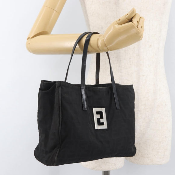 FENDI Zucca Canvas Handtasche Schwarz Silber Auth 182080