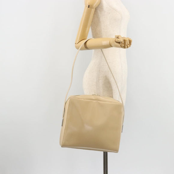 GUCCI Shoulder Bag Patent leather Beige Silver Auth 182087