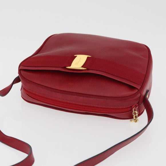 Salvatore Ferragamo Vala Shoulder Bag Leather Red Gold Auth 182294