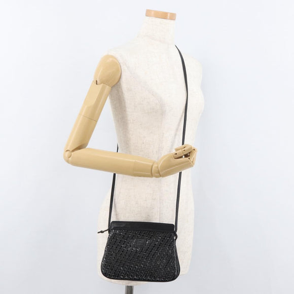 FENDI Schultertasche Leder Schwarz Gold Auth 182453