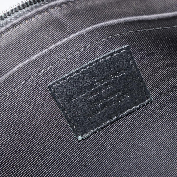 LOUIS VUITTON Monogram Eclipse Glaze Pochette Cosmos Black M63373 Auth 182580