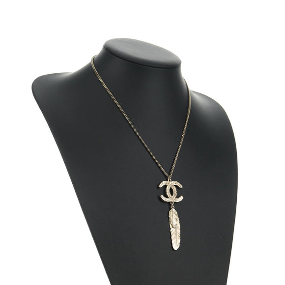 CHANEL COCO Mark Necklace metal Gold Tone CC Auth 182696M
