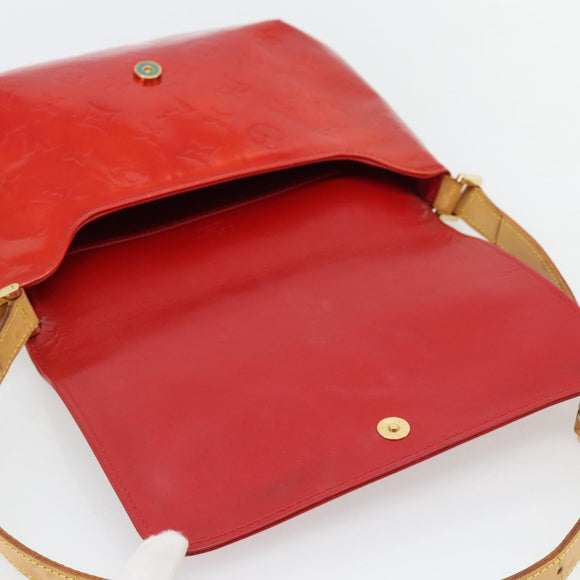 LOUIS VUITTON Monogram Vernis Thompson Street Bag Red Rouge M91094 Auth 182774
