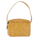 CHANEL Bicolor Schoudertas Lakleer Gele CC Auth 182869A-1
