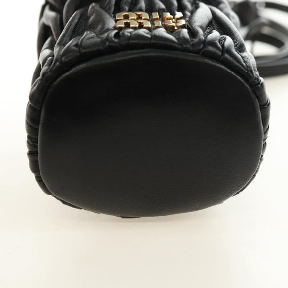 Miu Miu Matelassé Schultertasche Leder Schwarz Gold Auth 182887M
