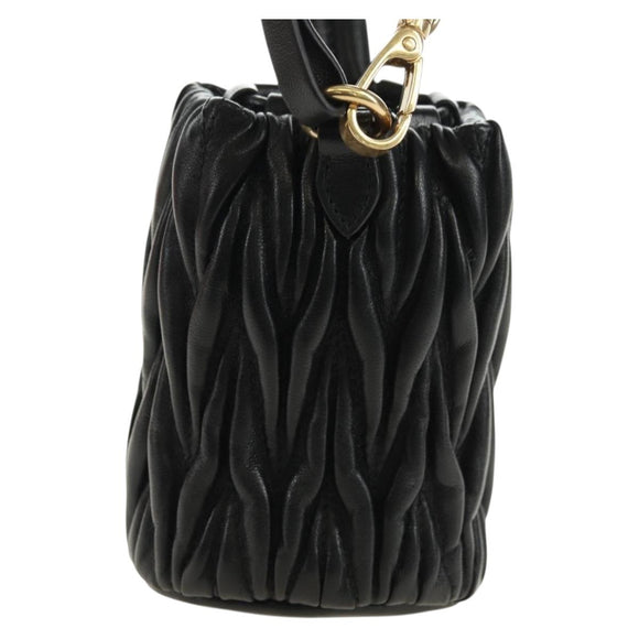 Miu Miu Matelassé Schultertasche Leder Schwarz Gold Auth 182887M