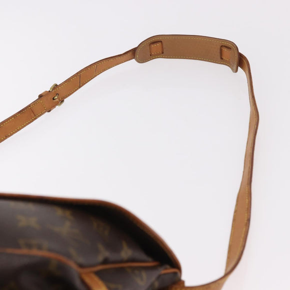 LOUIS VUITTON Monogram Saumur 30 Shoulder Bag M42256 LV Auth 182909A