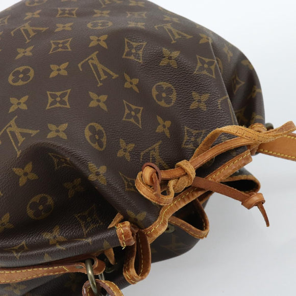 LOUIS VUITTON Monogram Petit Noe Shoulder Bag M42226 LV Auth 183176