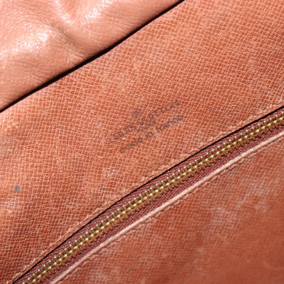 LOUIS VUITTON Monogram Boulogne 35 Schultertasche M51260 LV Auth 183472
