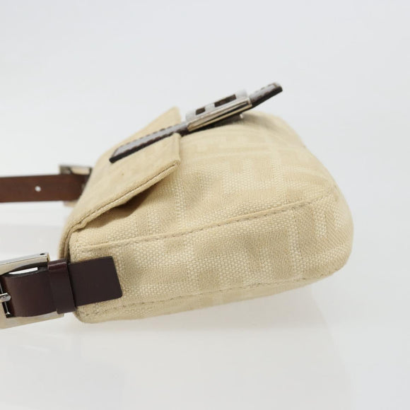 FENDI Zucca Canvas Mamma Baguette Schoudertas Beige Zilver Auth 183769SAV