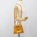 Salvatore Ferragamo Gancini Handtasche Lackleder 2-Wege Goldgelb Auth 183782-24