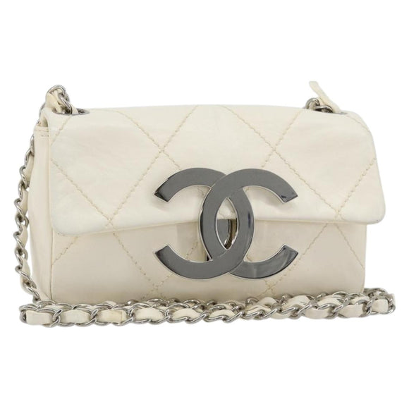 CHANEL Matelasse Chain Shoulder Bag Leather White Silver CC Auth 183793V