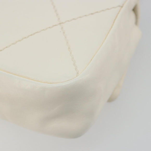 CHANEL Matelasse Chain Shoulder Bag Leather White Silver CC Auth 183793V