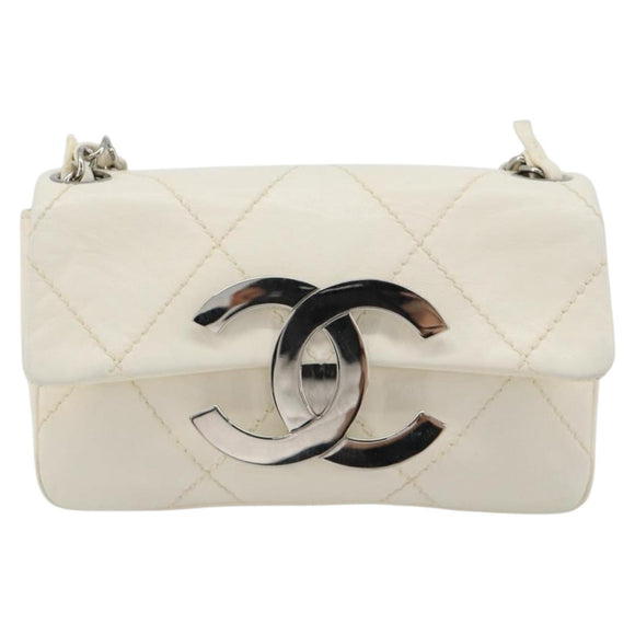 CHANEL Matelasse Chain Shoulder Bag Leather White Silver CC Auth 183793V