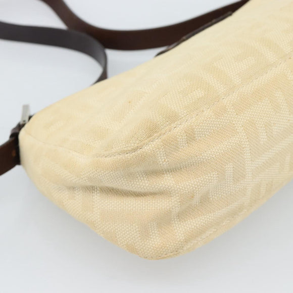 FENDI Zucca Canvas Mamma Baguette Schultertasche Beige Silber Auth 184155