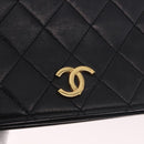 CHANEL Matelassé Ketting Schoudertas Lamsleer Zwart Goud CC Auth 184564-8