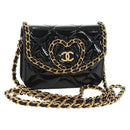 CHANEL Matelasse Chain Shoulder Bag Patent leather Black Gold CC Auth 184590SAM-1