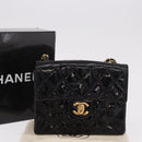 CHANEL Mini Matelasse 17 Chain Bag Patent leather Black Gold CC Auth 184825V-28