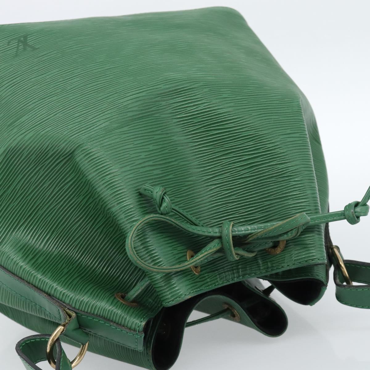 LOUIS VUITTON Epi Petit Noe Shoulder Bag Green M44104 LV Auth 
