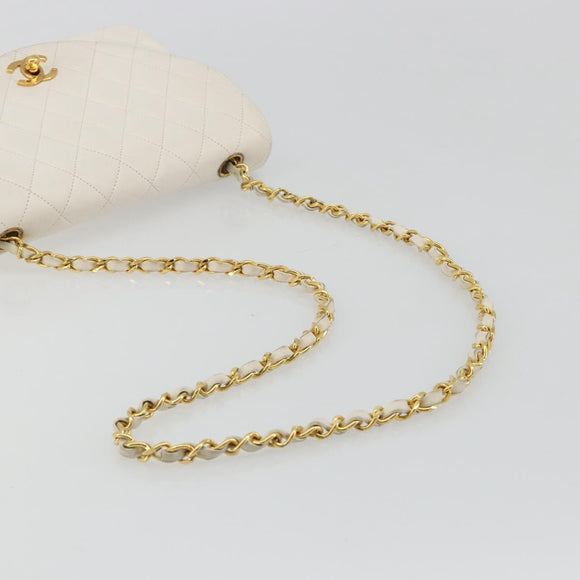 CHANEL Matelasse Chain Shoulder Bag Leather White Gold CC Auth 185193A