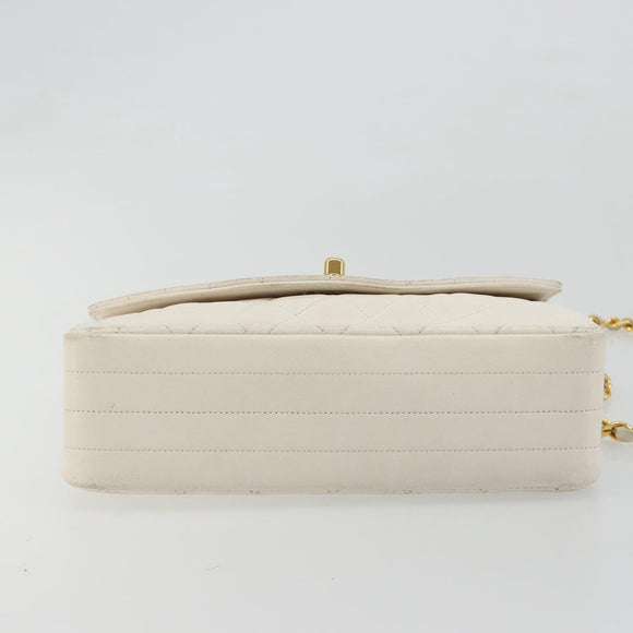 CHANEL Matelasse Chain Shoulder Bag Leather White Gold CC Auth 185193A