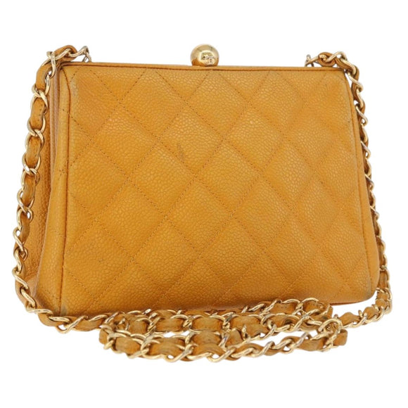 CHANEL Matelasse Chain Shoulder Bag Caviar Skin Yellow Gold CC Auth 185743A