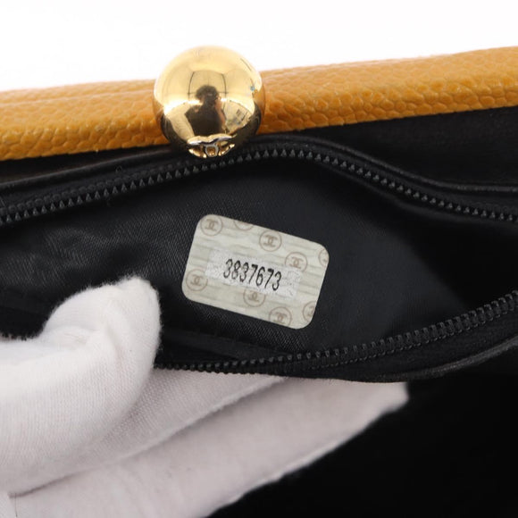 CHANEL Matelasse Chain Shoulder Bag Caviar Skin Yellow Gold CC Auth 185743A