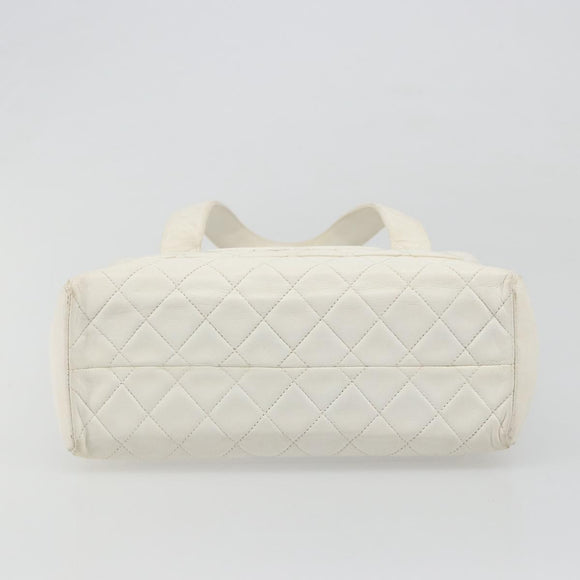 CHANEL Matelasse Hand Bag Canvas White Gold CC Auth 185821A