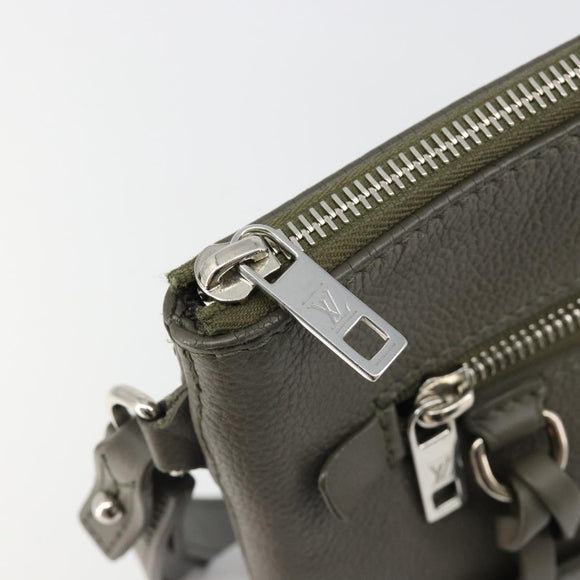 LOUIS VUITTON Takeoff Pouch Clutch Bag Leer Grijs M81735 LV Auth 186227M