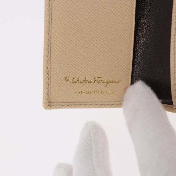 Salvatore Ferragamo Gancini Key Case Leather Ivory Gold Auth 186241A