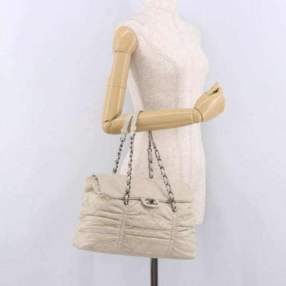 CHANEL Chain Matelasse Shoulder Bag Lamb Skin Ivory Silver CC Auth 186310