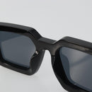 LOUIS VUITTON LV Crush Pearl & Strass Sunglasses plastic Z2396E LV Auth 186416M-14