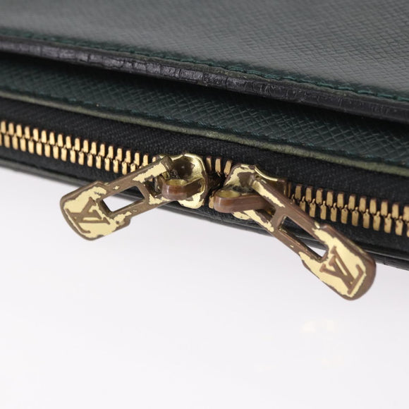 LOUIS VUITTON Taiga Baltic Briefcase Epicea M30064 LV Auth 186557