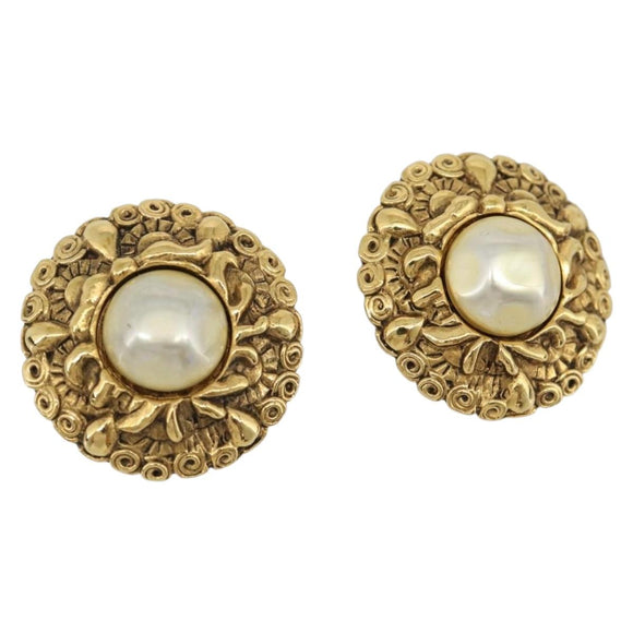 CHANEL Earring Metal Gold White CC Auth 186928