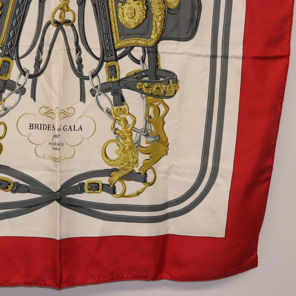 HERMES Carre 90 Scarf Silk Beige Red Auth 186940