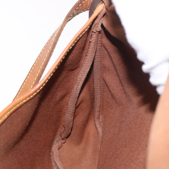 LOUIS VUITTON Monogram Saumur 30 Shoulder Bag M42256 LV Auth 187014