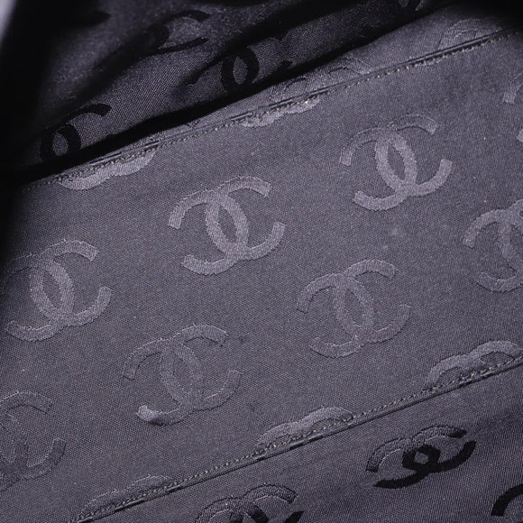 CHANEL Chain Shoulder Bag Caviar Skin Black Gold CC Auth 187048SAV