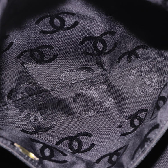 CHANEL Chain Shoulder Bag Caviar Skin Black Gold CC Auth 187048SAV