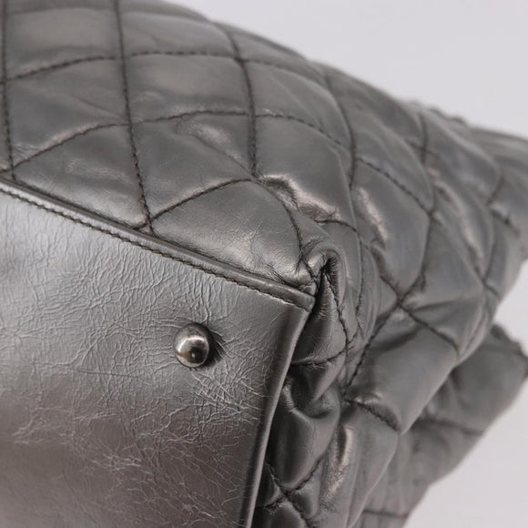 CHANEL Matelasse Chain Me Shoulder Bag Leather Silver CC Auth 187120SAV