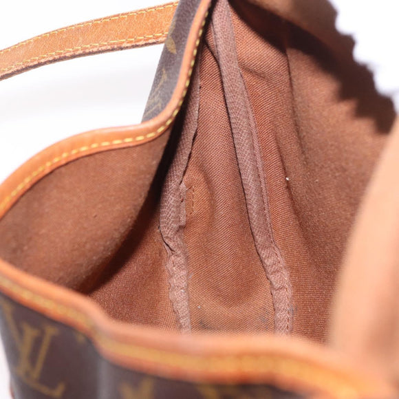 LOUIS VUITTON Monogram Saumur 30 Shoulder Bag M42256 LV Auth 187137