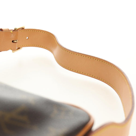LOUIS VUITTON Monogram Croissant MM Shoulder Bag M51512 LV Auth 187194SAM