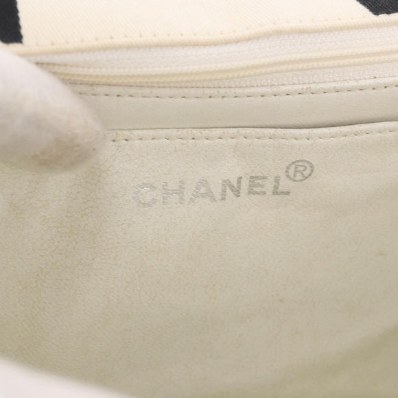 CHANEL Matelasse Chain Hand Bag Canvas White Silver CC Auth 187495V