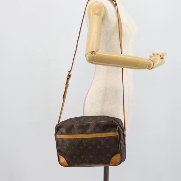 LOUIS VUITTON Monogram Trocadero 30 Schoudertas M51272 LV Auth 188307