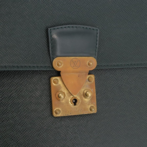 LOUIS VUITTON Taiga Robusto 2 Hand Bag Epicea M3104P LV Auth 188346