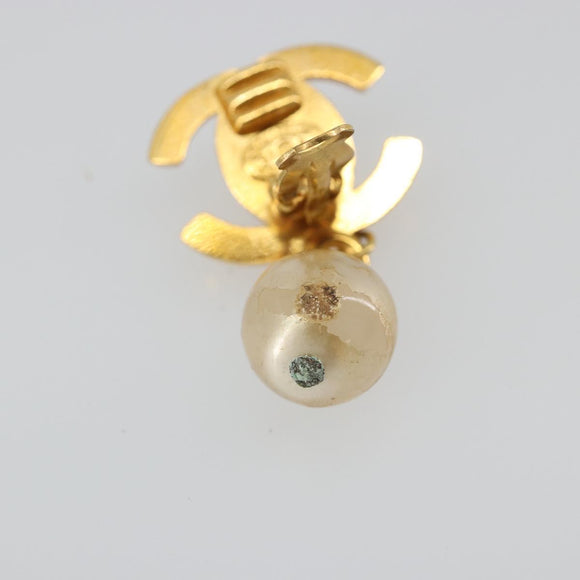 CHANEL Turn Lock Earring metal Gold Tone CC Auth 188629