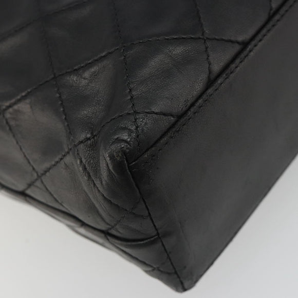 CHANEL Matelasse Chain Shoulder Bag Leather Black Gold CC Auth 188720